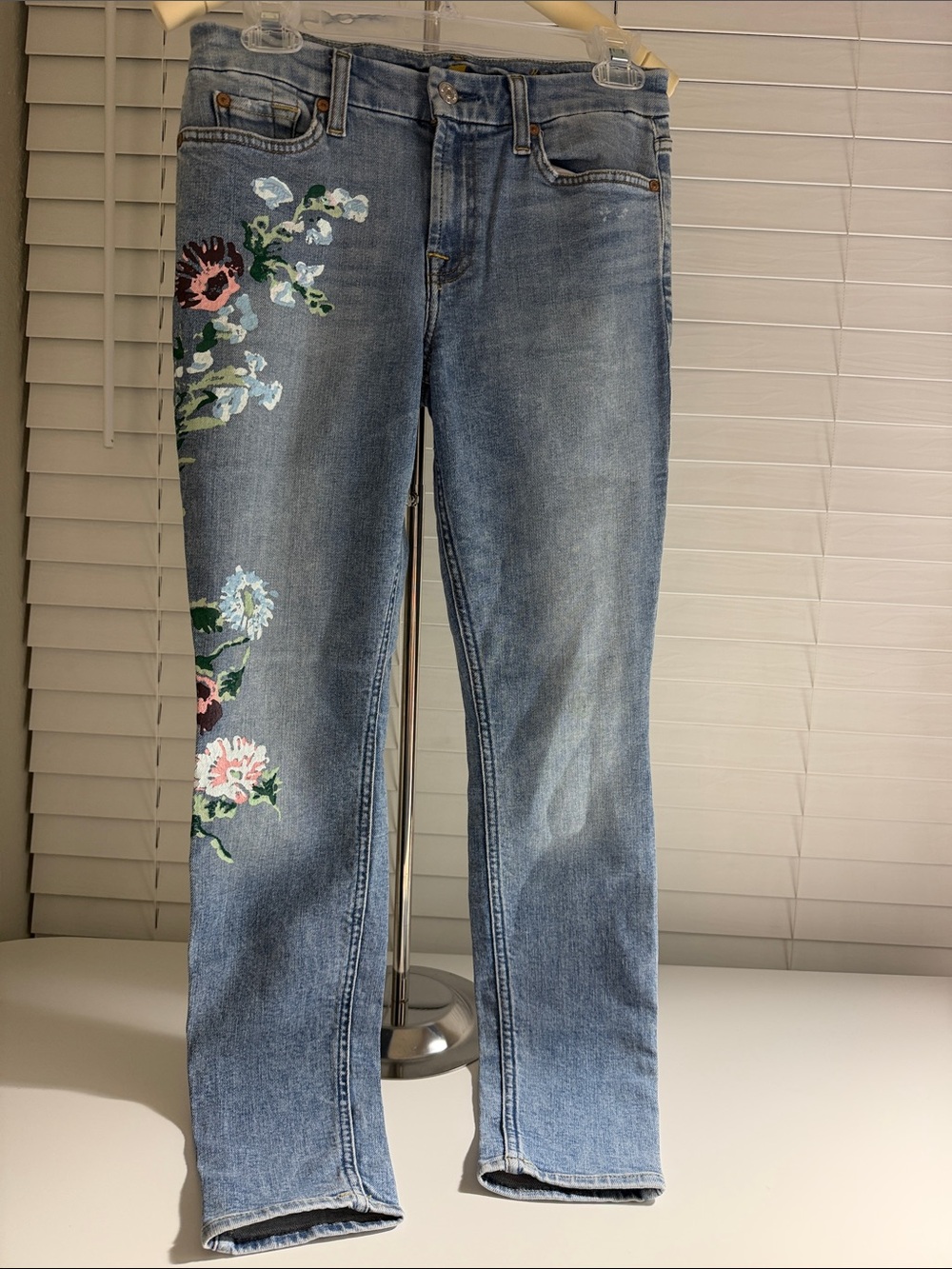 7 For All Mankind Light Blue Skinny Jeans with Floral Embroidery